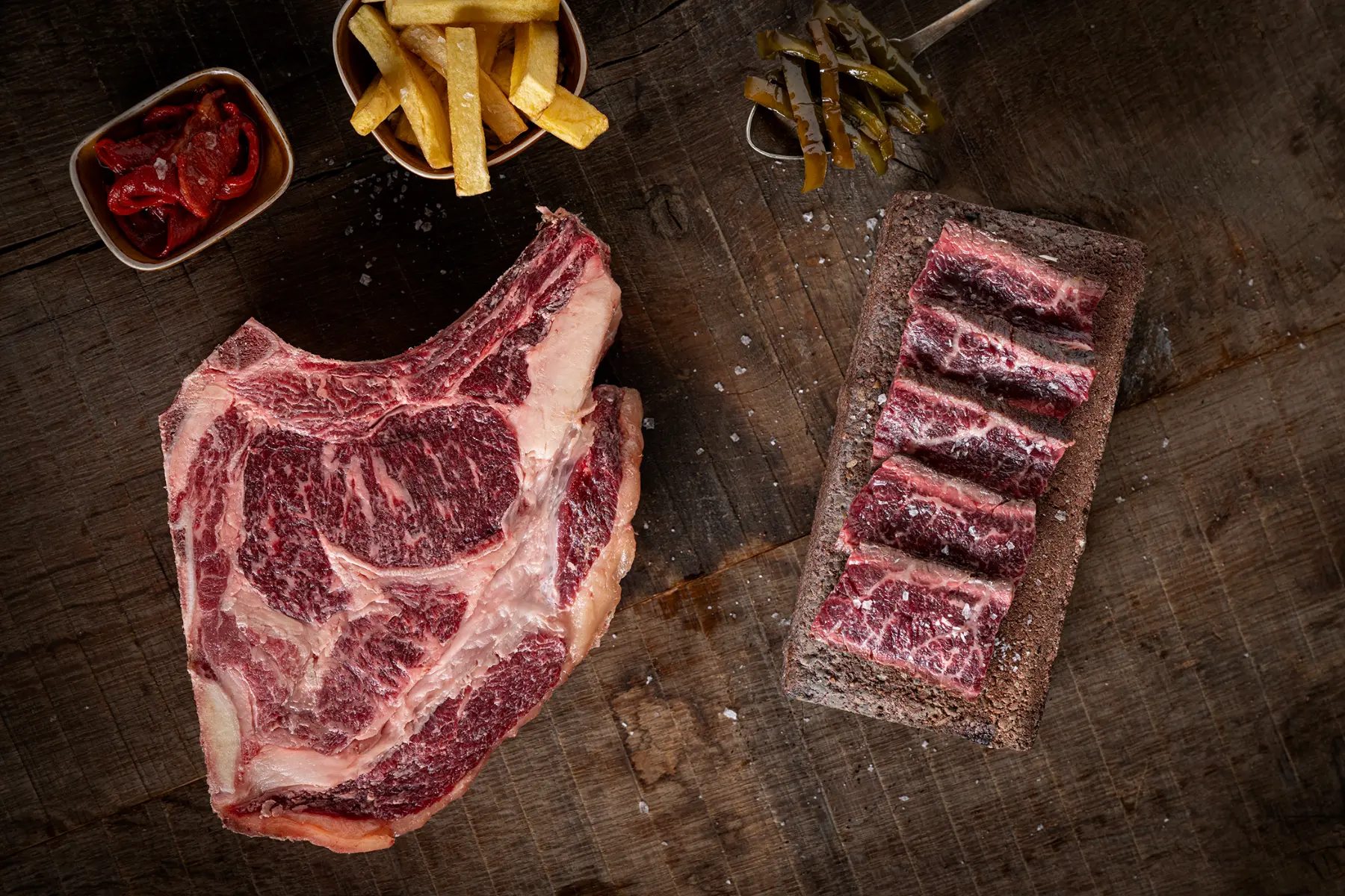 Chuleton con patatas y pimientos OILASKO BERRIAK - Canal HORECA